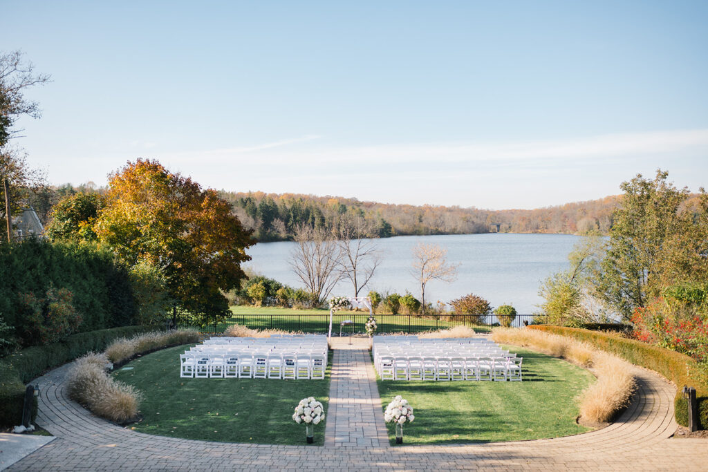 Outdoor wedding ceremony at the Lake House Inn in Perkasie PA